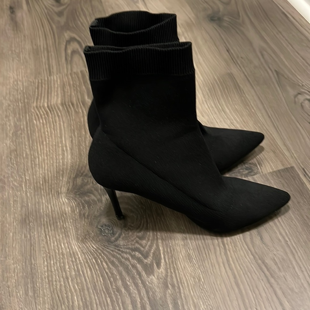 Steve Madden Claire sock booties